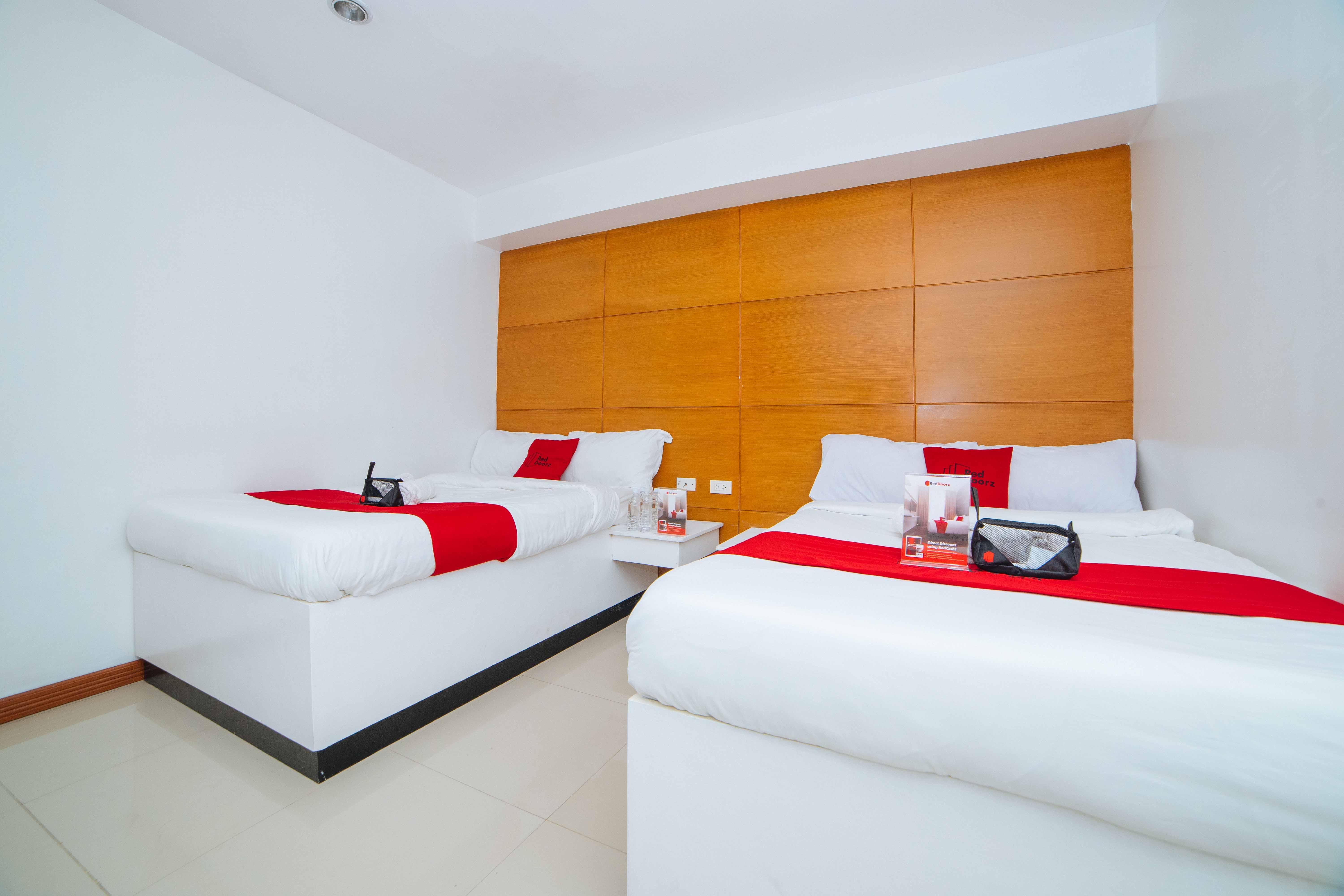 Hotel RedDoorz near Bambang Station Manila Exterior foto