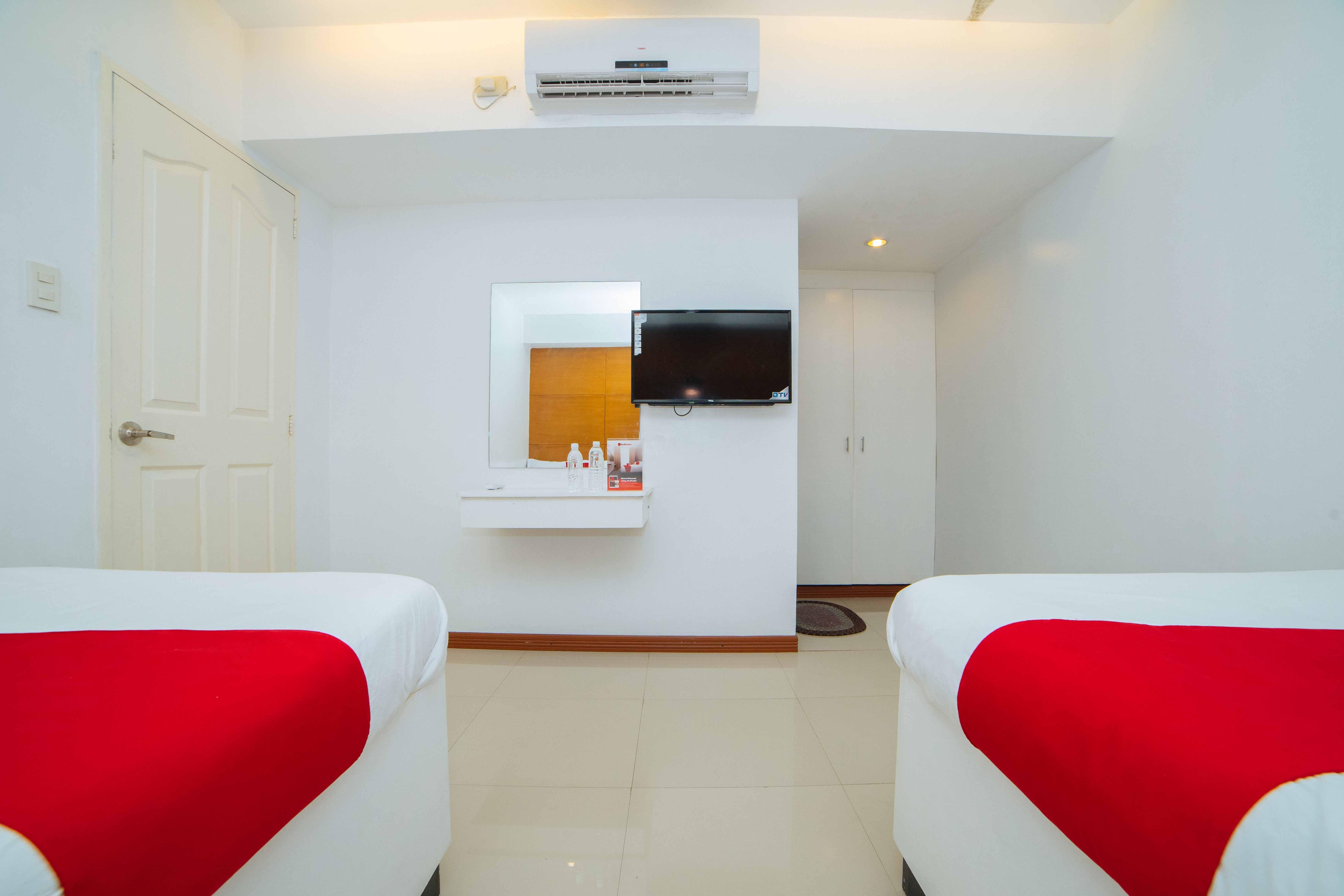 Hotel RedDoorz near Bambang Station Manila Exterior foto