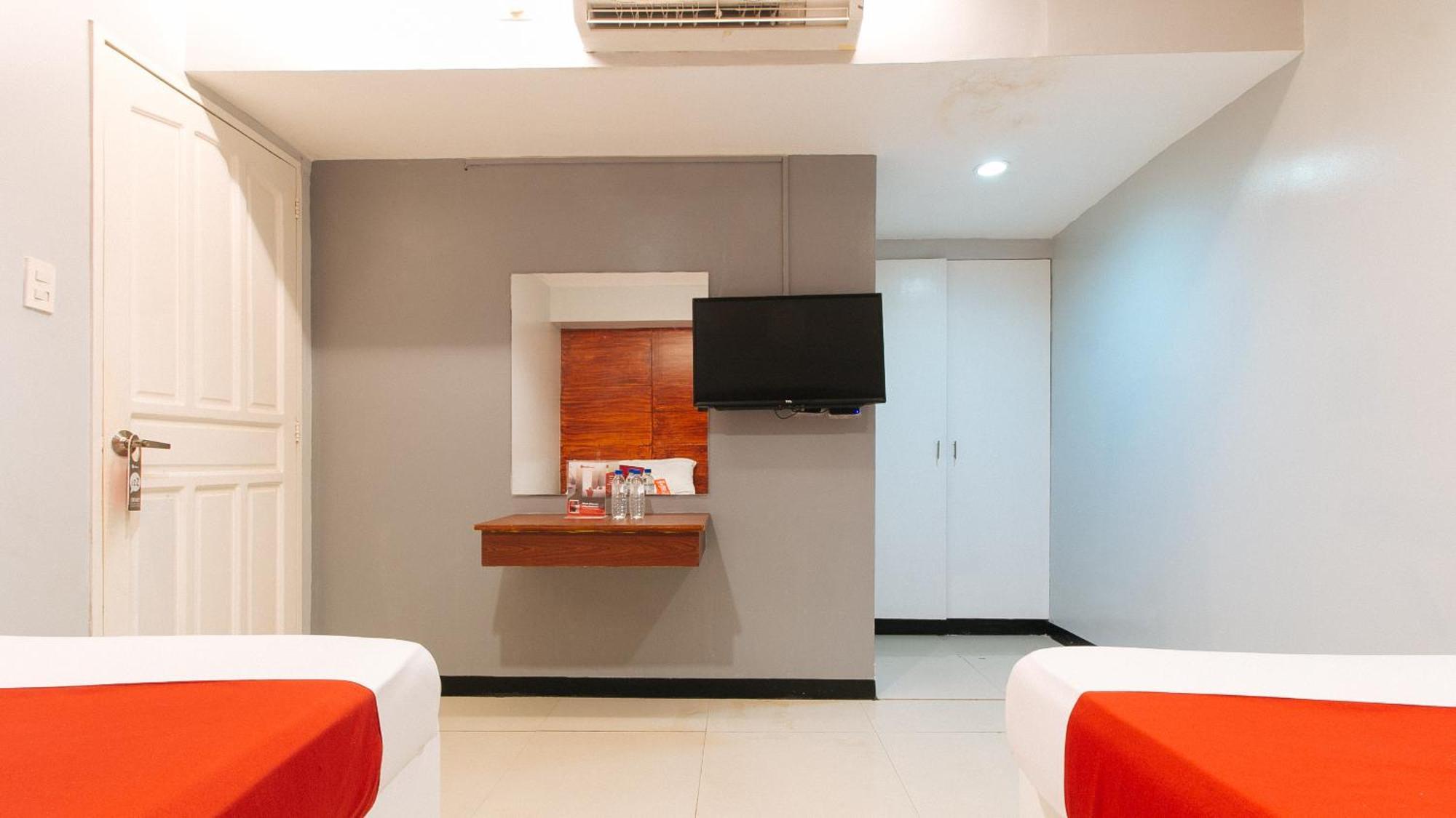 Hotel RedDoorz near Bambang Station Manila Exterior foto