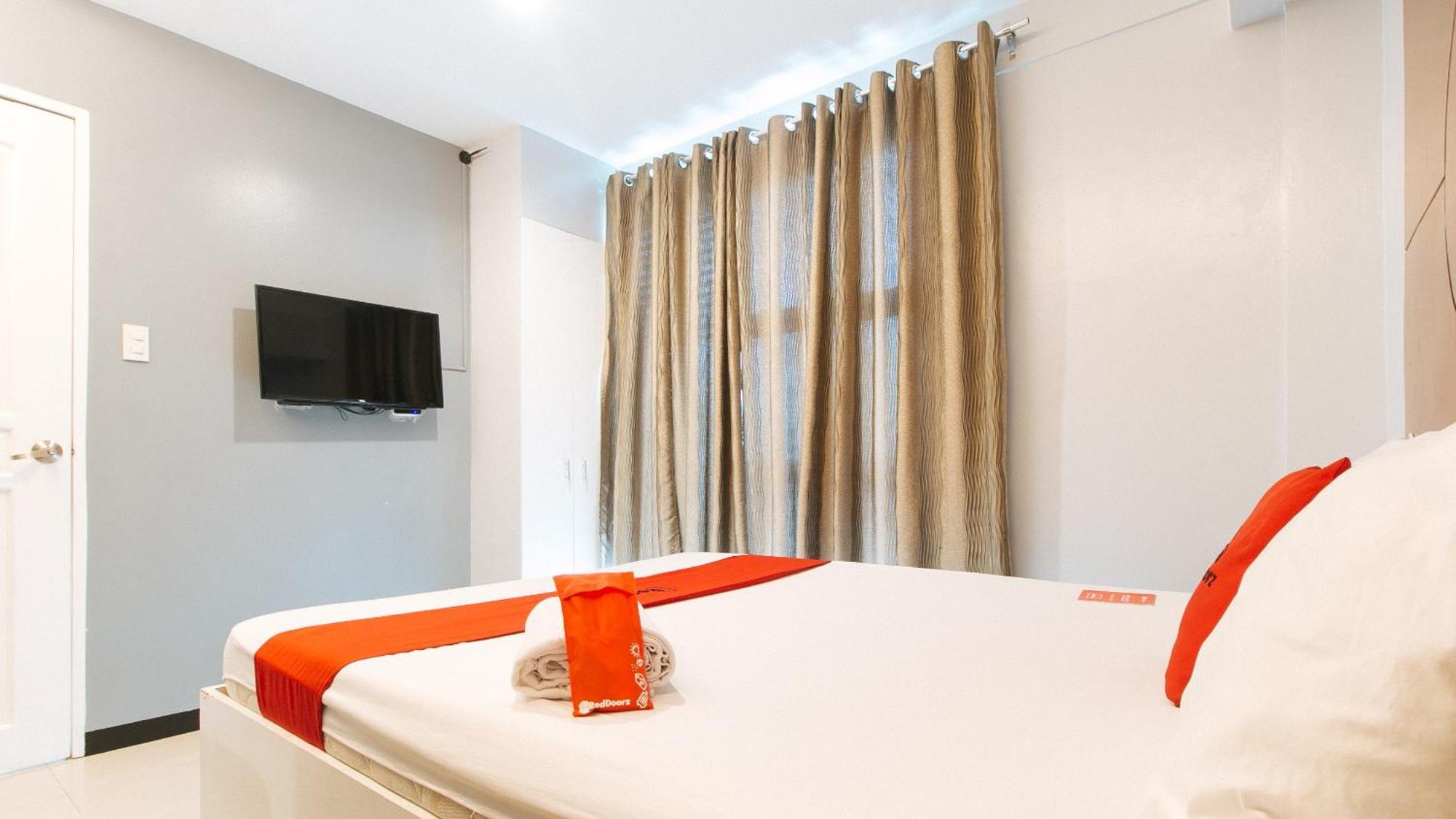 Hotel RedDoorz near Bambang Station Manila Exterior foto